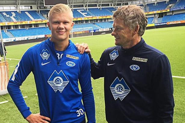 比肩阿德和埃托奥，劳塔罗本赛季出战的三场欧冠比赛均有进球（劳塔罗本季欧冠三战皆破门，追平阿德与埃托奥）