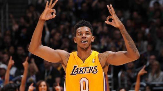 孔蒂：这场比赛球员的表现我无可指责，法兰克福的防守确实好（孔蒂：球员本场发挥无可挑剔，法兰克福防守相当出色）