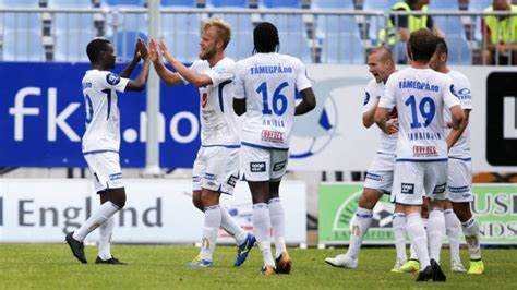 时仍需保持 时仍需保持